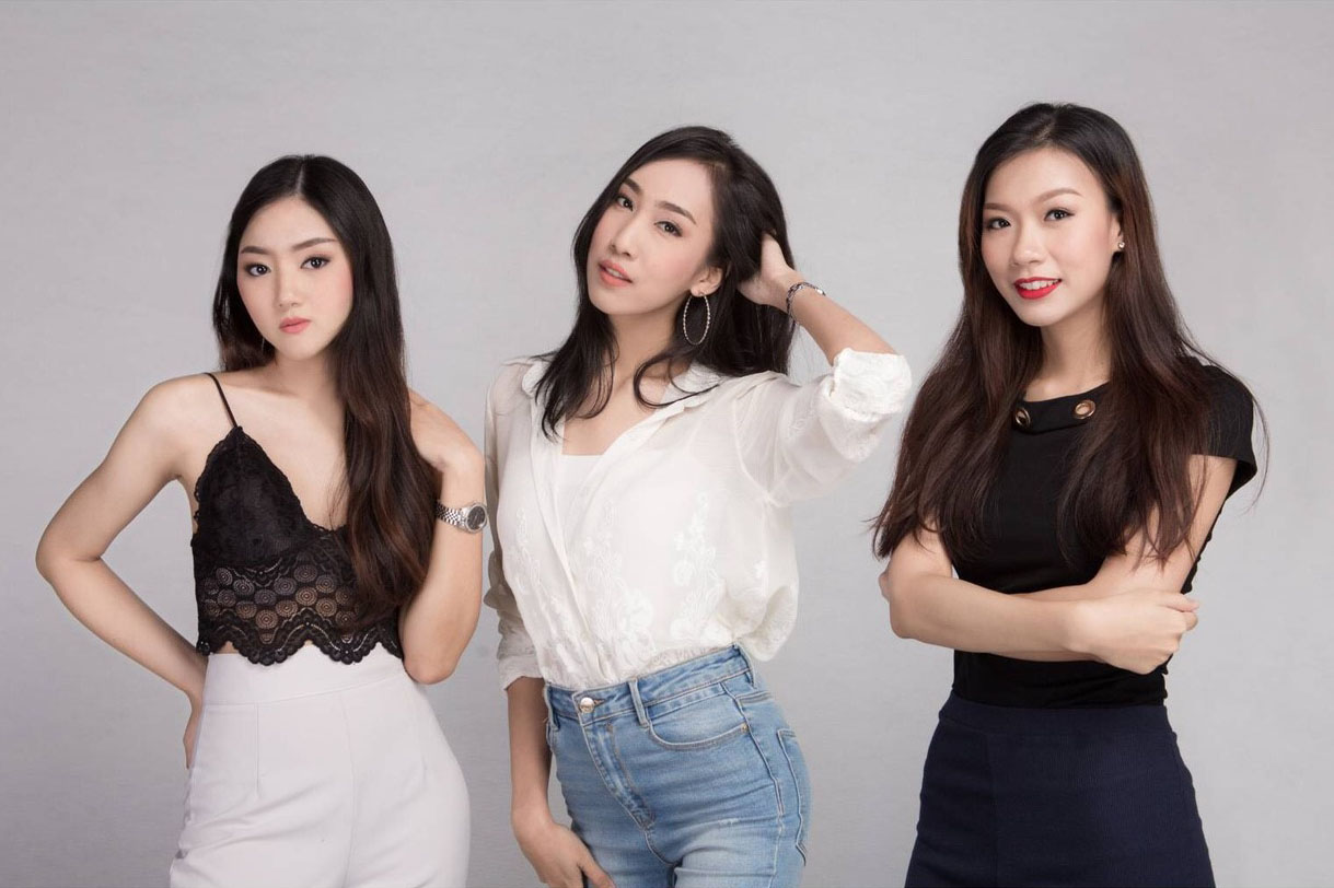 ถ่ายรูปสมัครแอร์ (Photolista studio)